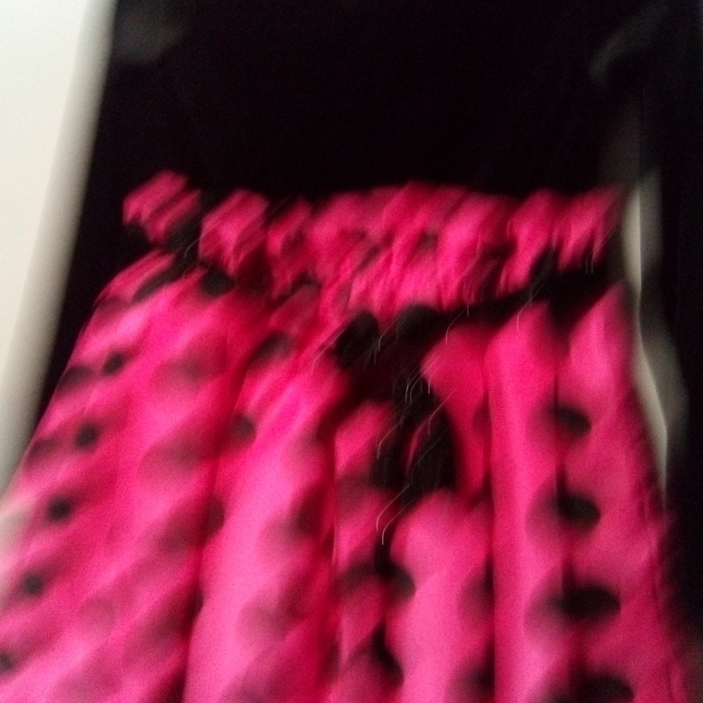 YOUNGLAND girls holiday party dress. Red and black with black polka dots. Size 5 - Picture 9 of 11